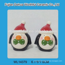 2016 lovely penguin designed ceramic S&P Shaker for Kitchen